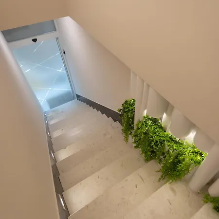 Nayel Hotel 4*