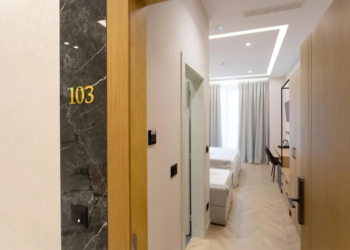 Nayel 4* Δυρράχιο